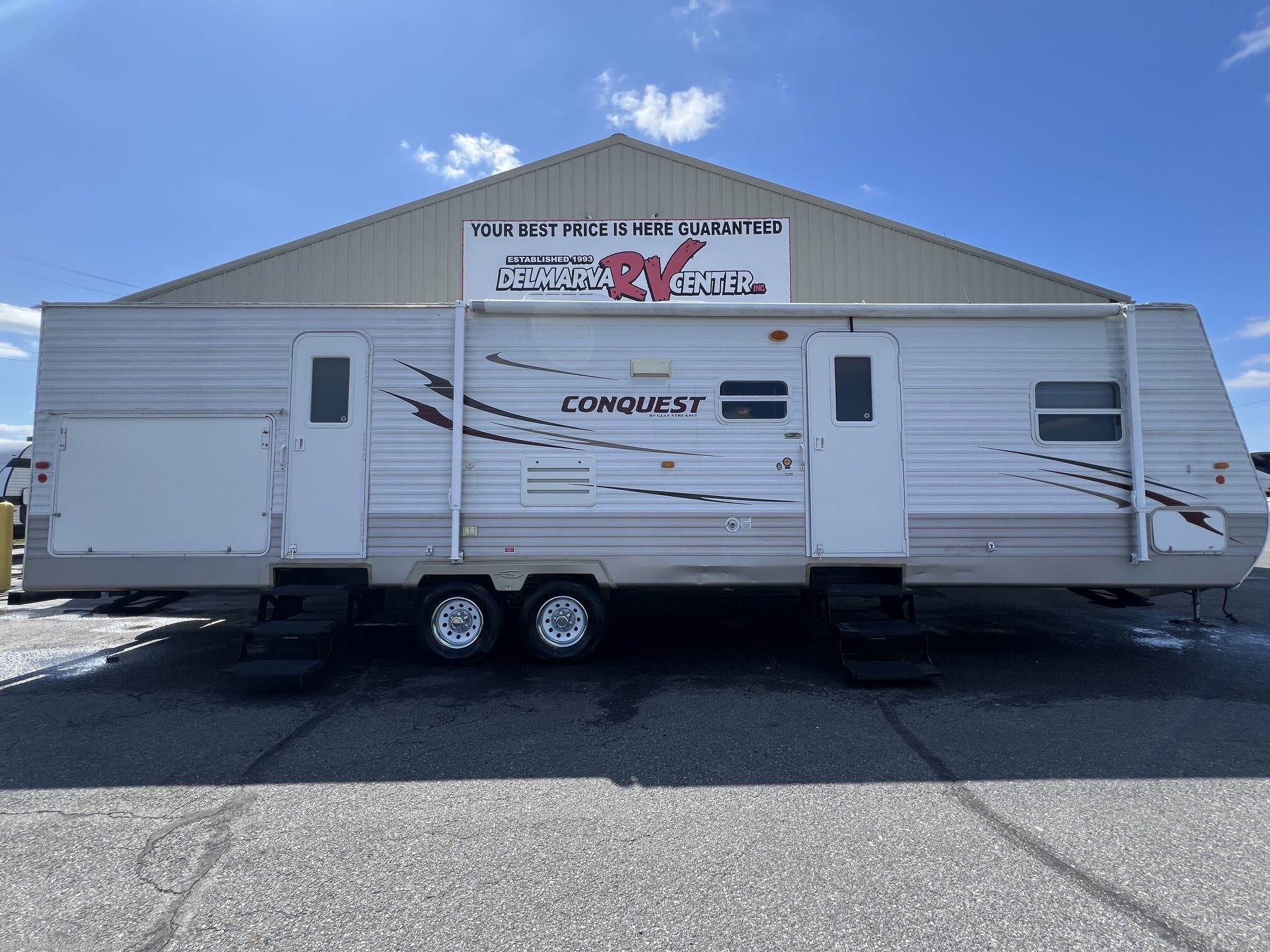 Used 2011  Gulf Stream Conquest 32TBR by Gulf Stream from Delmarva RV Center in Milford, DE