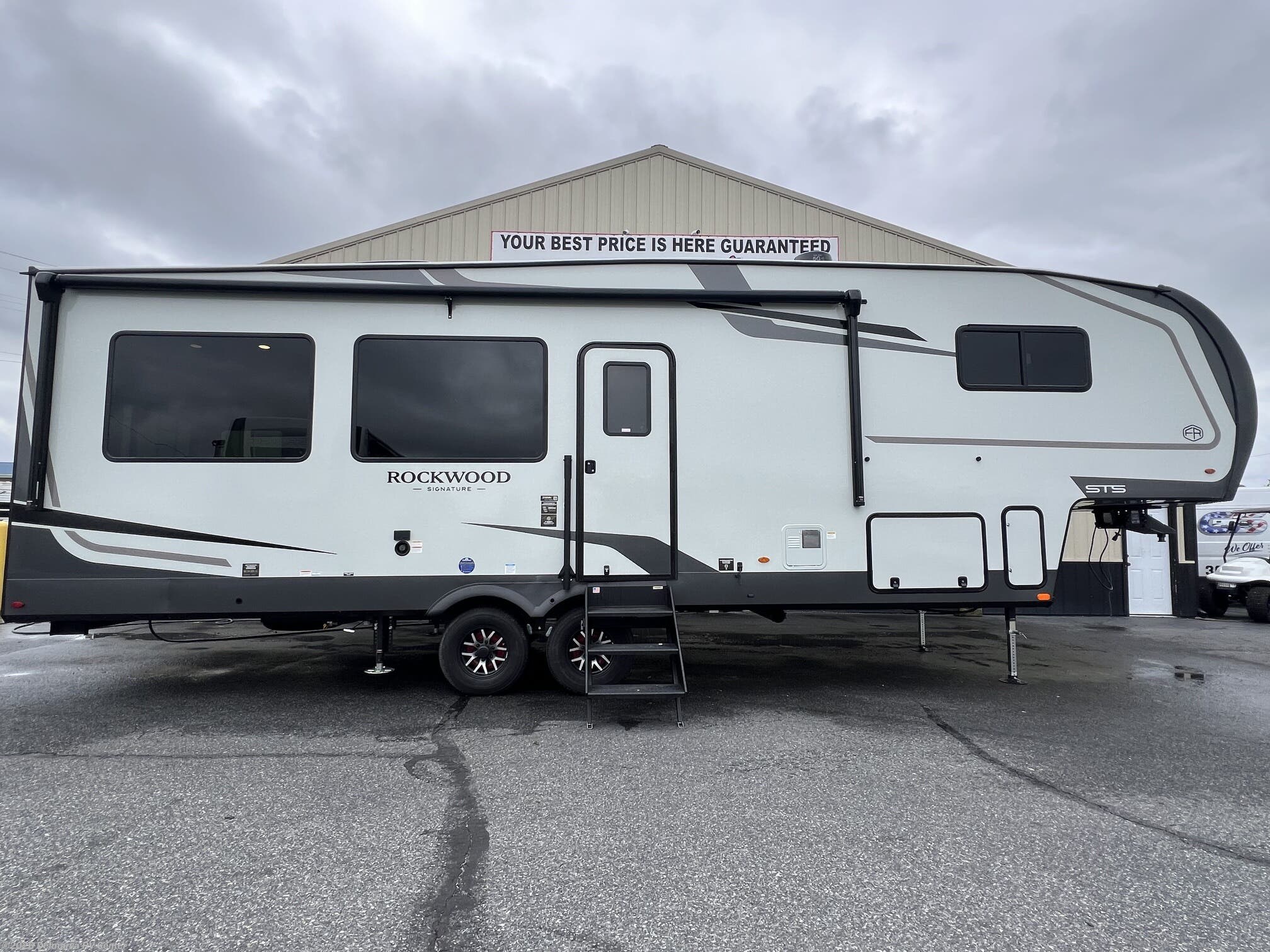 New 2027 Forest River Rockwood Signature 332SRL available in Milford, Delaware