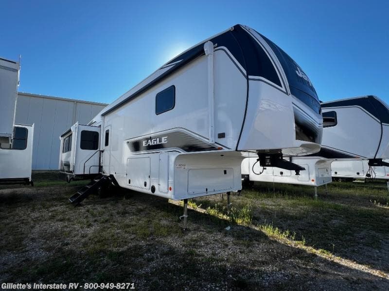 New 2026 Jayco Eagle 335LSTS available in Haslett, Michigan