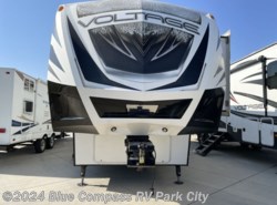 Used 2015 Dutchmen Voltage V3200 available in Park City, Kansas