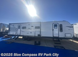 New 2025 Jayco Jay Flight SLX 330TBS available in Park City, Kansas
