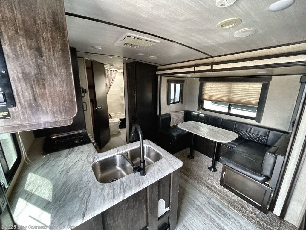 Used 2019 Coachmen Spirit Ultra Lite 2454BH available in Park City, Kansas