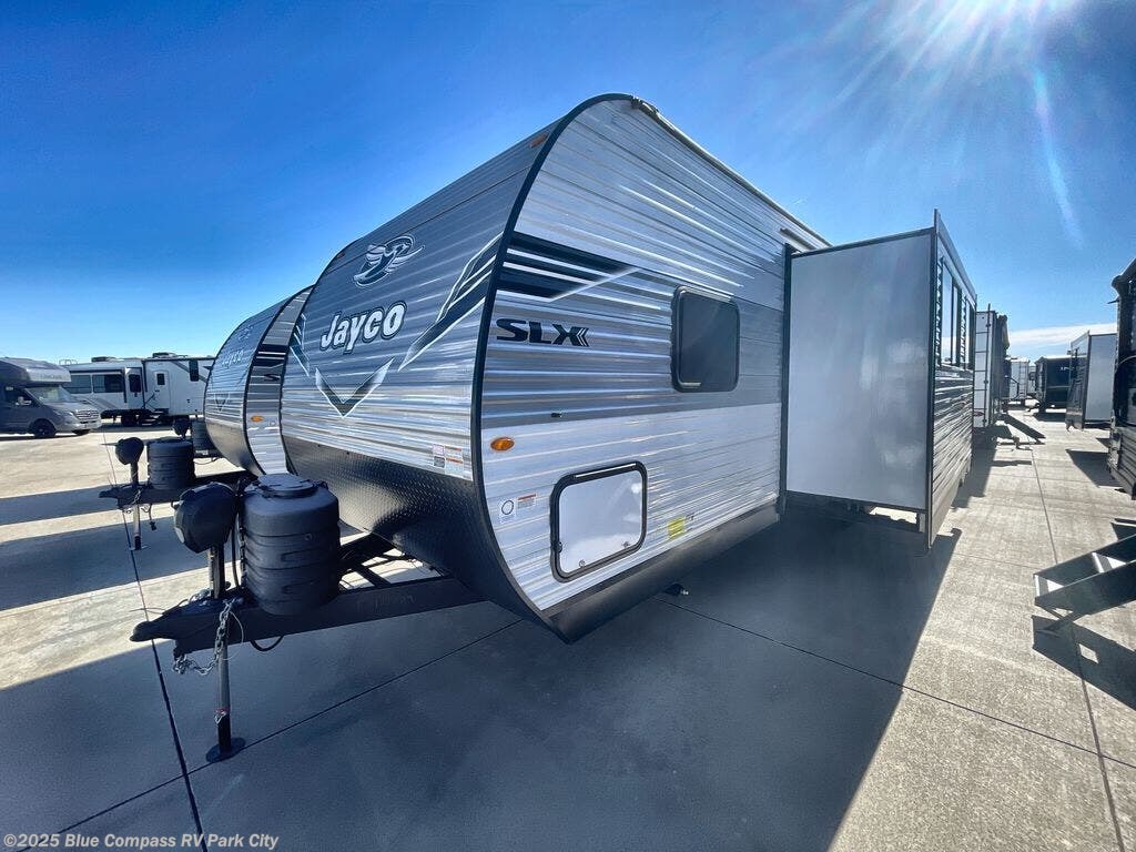 New 2025 Jayco Jay Flight SLX 284BHS available in Park City, Kansas