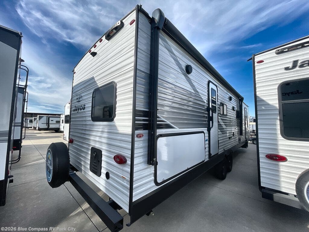 New 2025 Jayco Jay Flight SLX 330TBS available in Park City, Kansas
