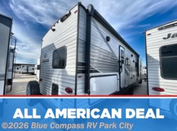 New 2025 Jayco Jay Flight SLX 330TBS available in Park City, Kansas