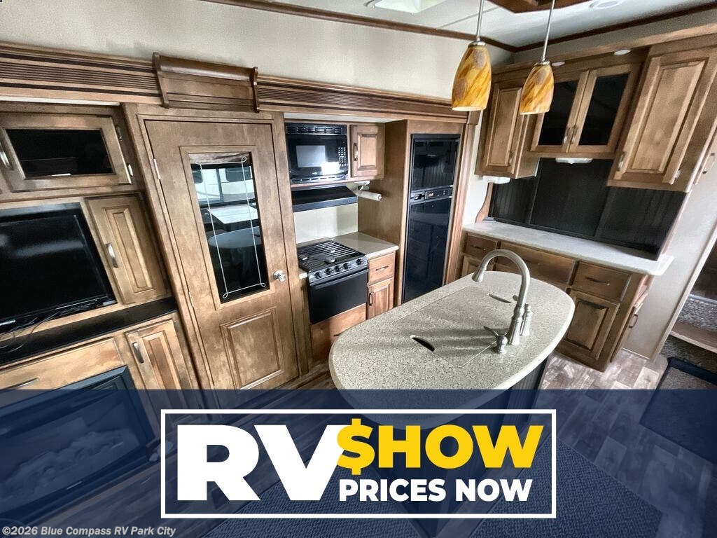 Used 2015 Grand Design Reflection 303RLS available in Park City, Kansas