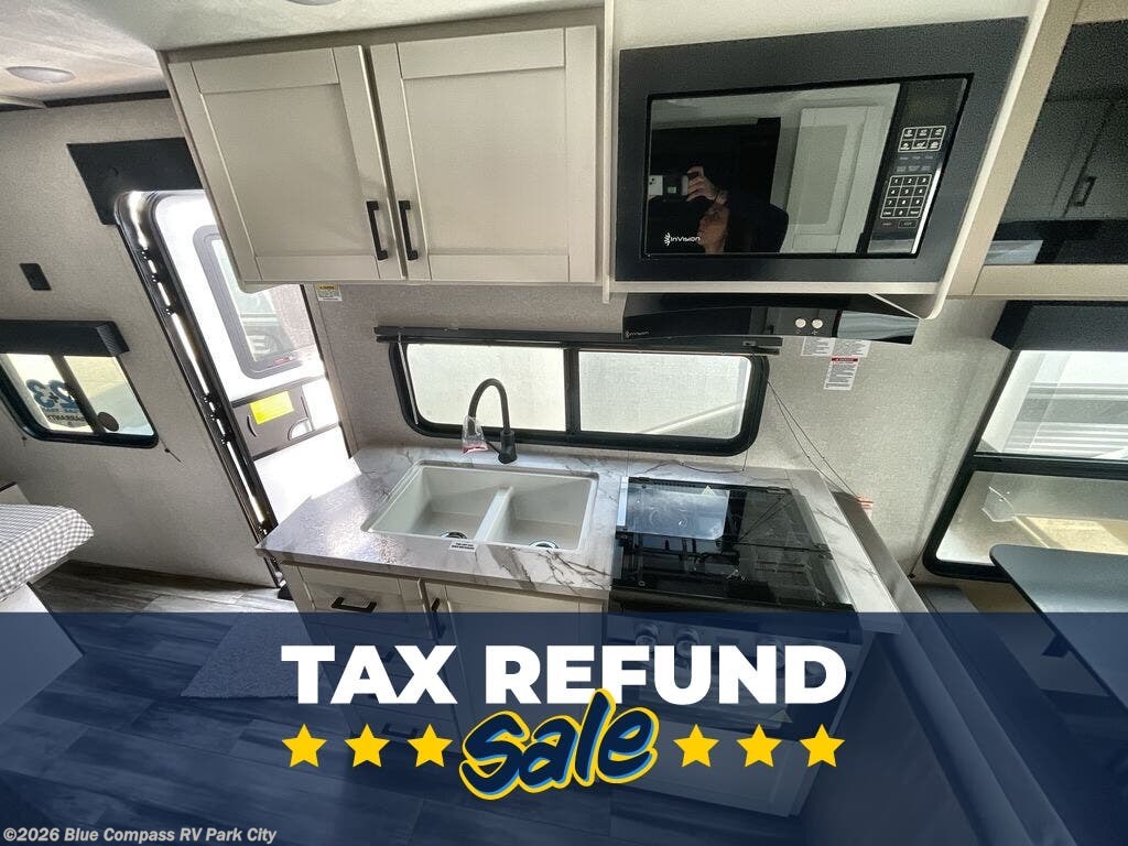 New 2026 Jayco Jay Flight SLX 210QBW available in Park City, Kansas