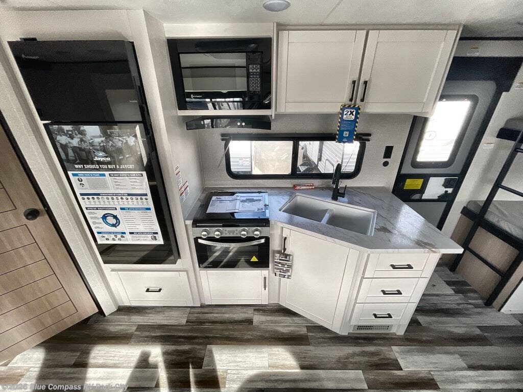 New 2026 Jayco Jay Flight SLX 263BHSW available in Park City, Kansas