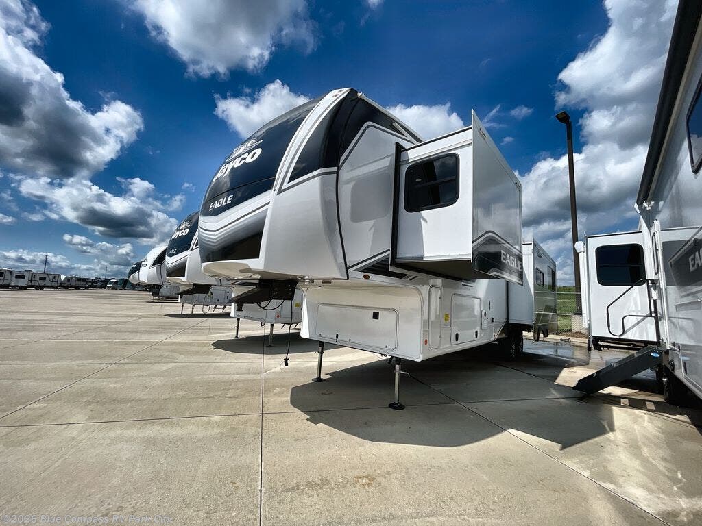 New 2026 Jayco Eagle 335LSTS available in Park City, Kansas
