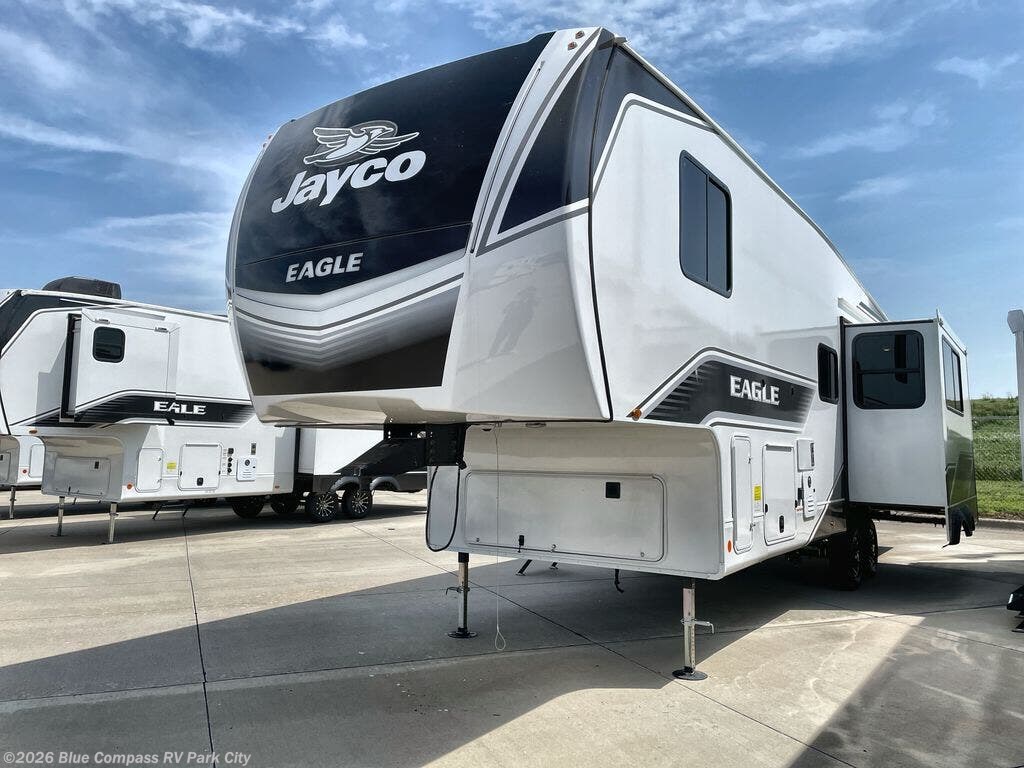 New 2026 Jayco Eagle HT 299DDB available in Park City, Kansas
