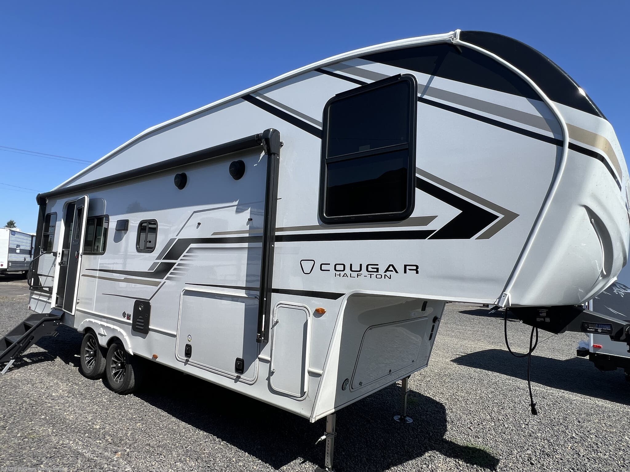 New 2026 Keystone Cougar Half-Ton 24RDS available in Salem, Oregon