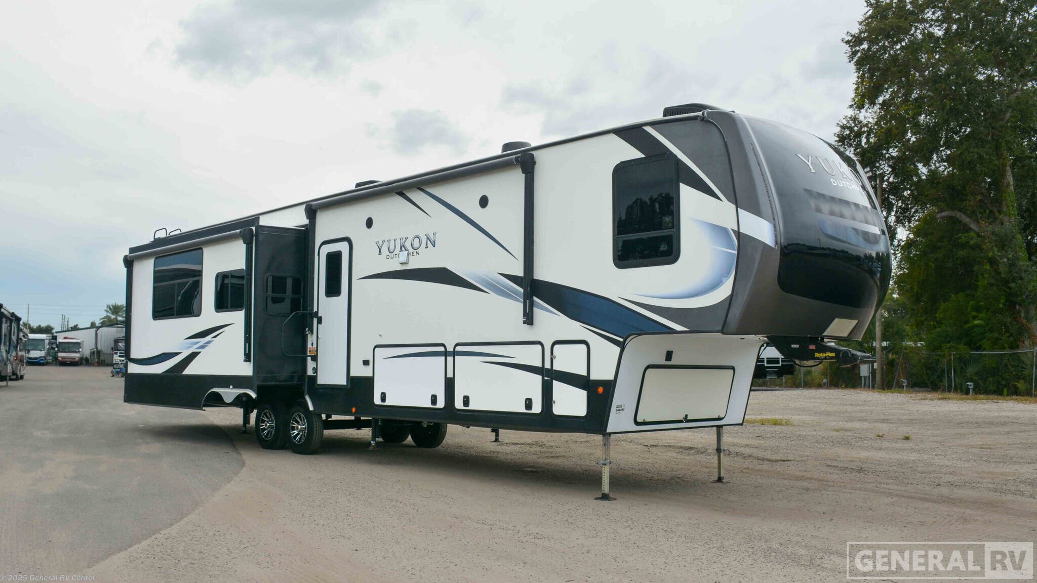 Used 2021 Dutchmen Yukon 399ML available in Winter Garden, Florida