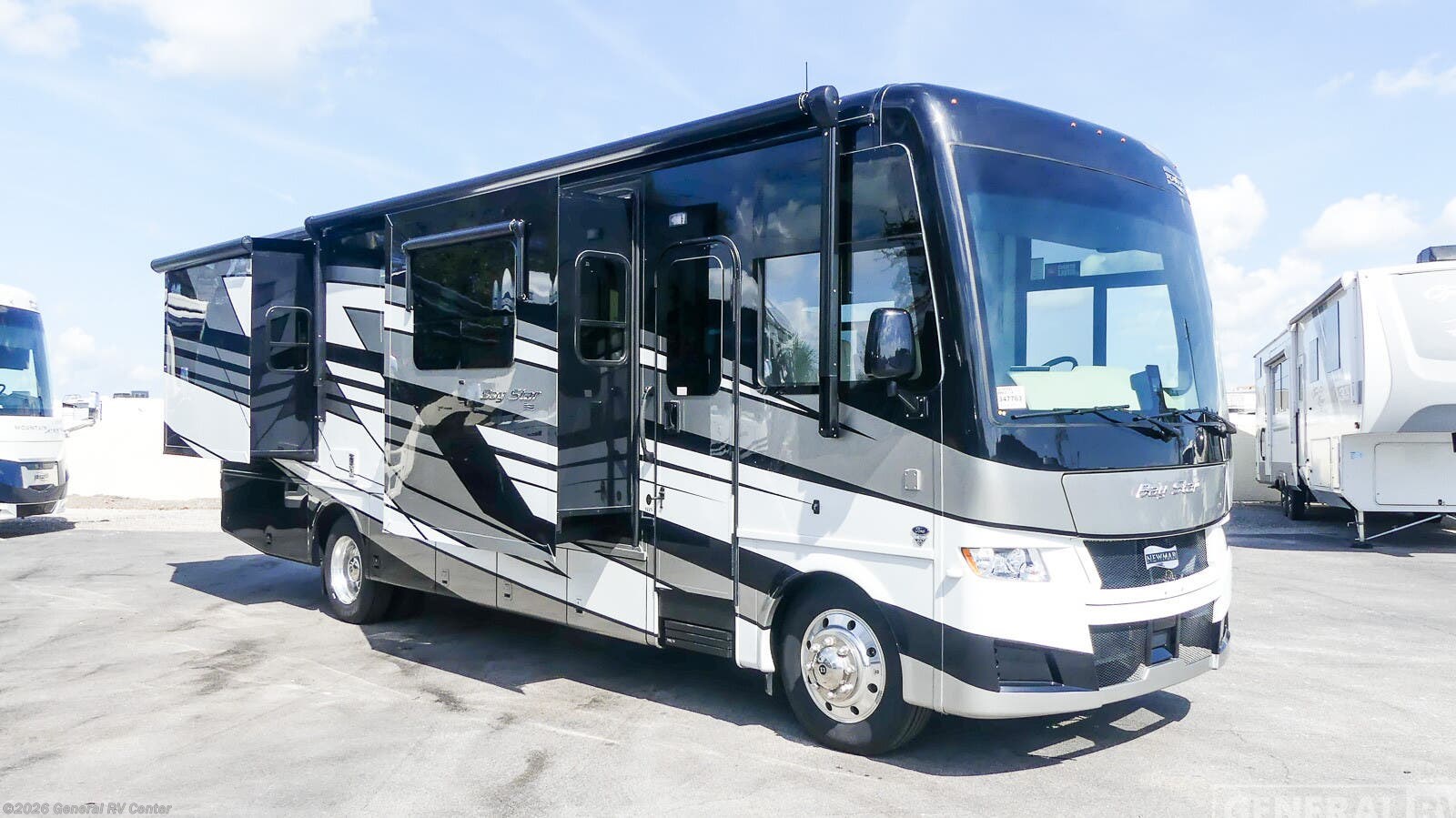 New 2026 Newmar Bay Star 3225 available in Winter Garden, Florida