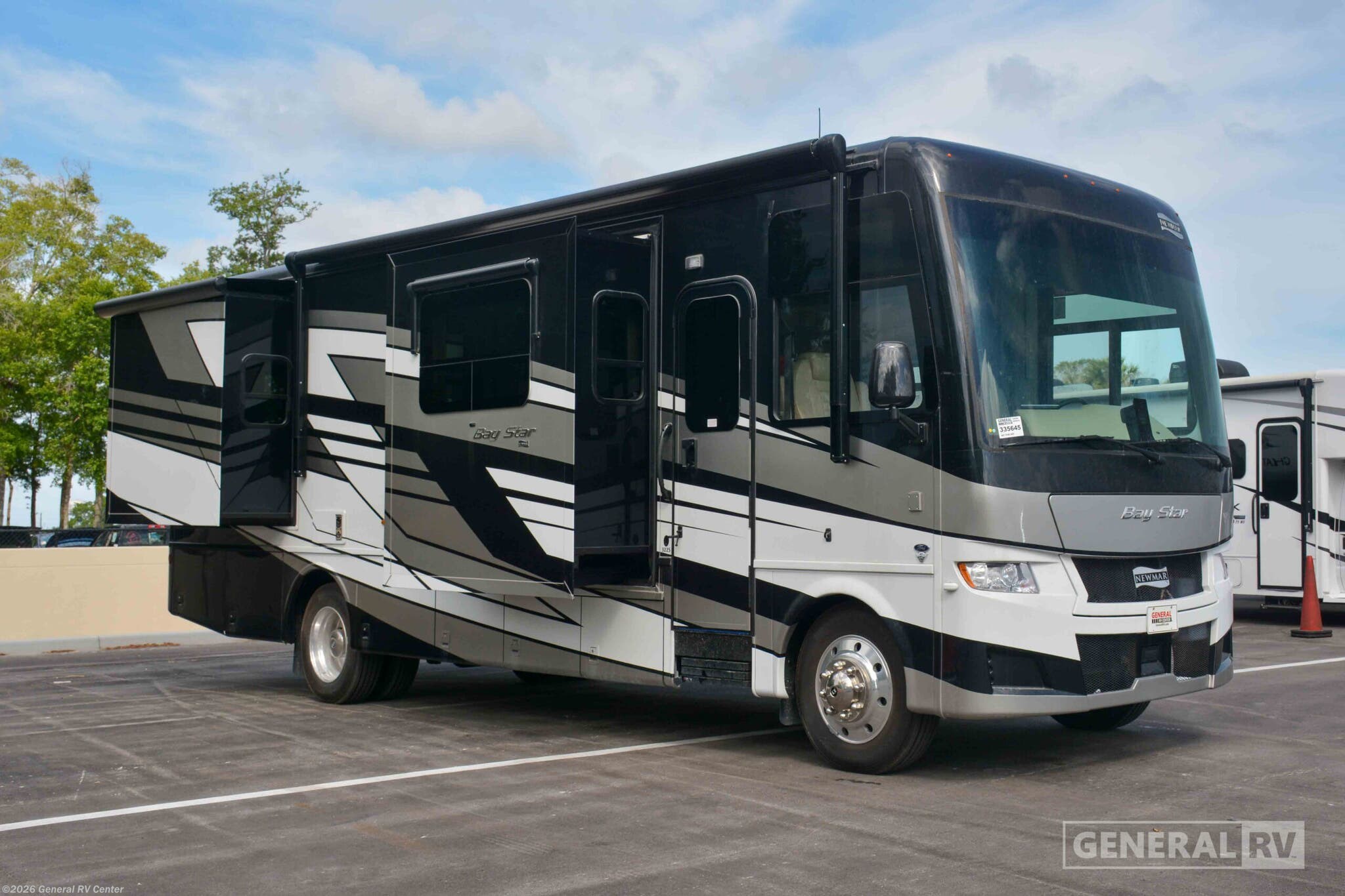 New 2026 Newmar Bay Star 3225 available in Winter Garden, Florida