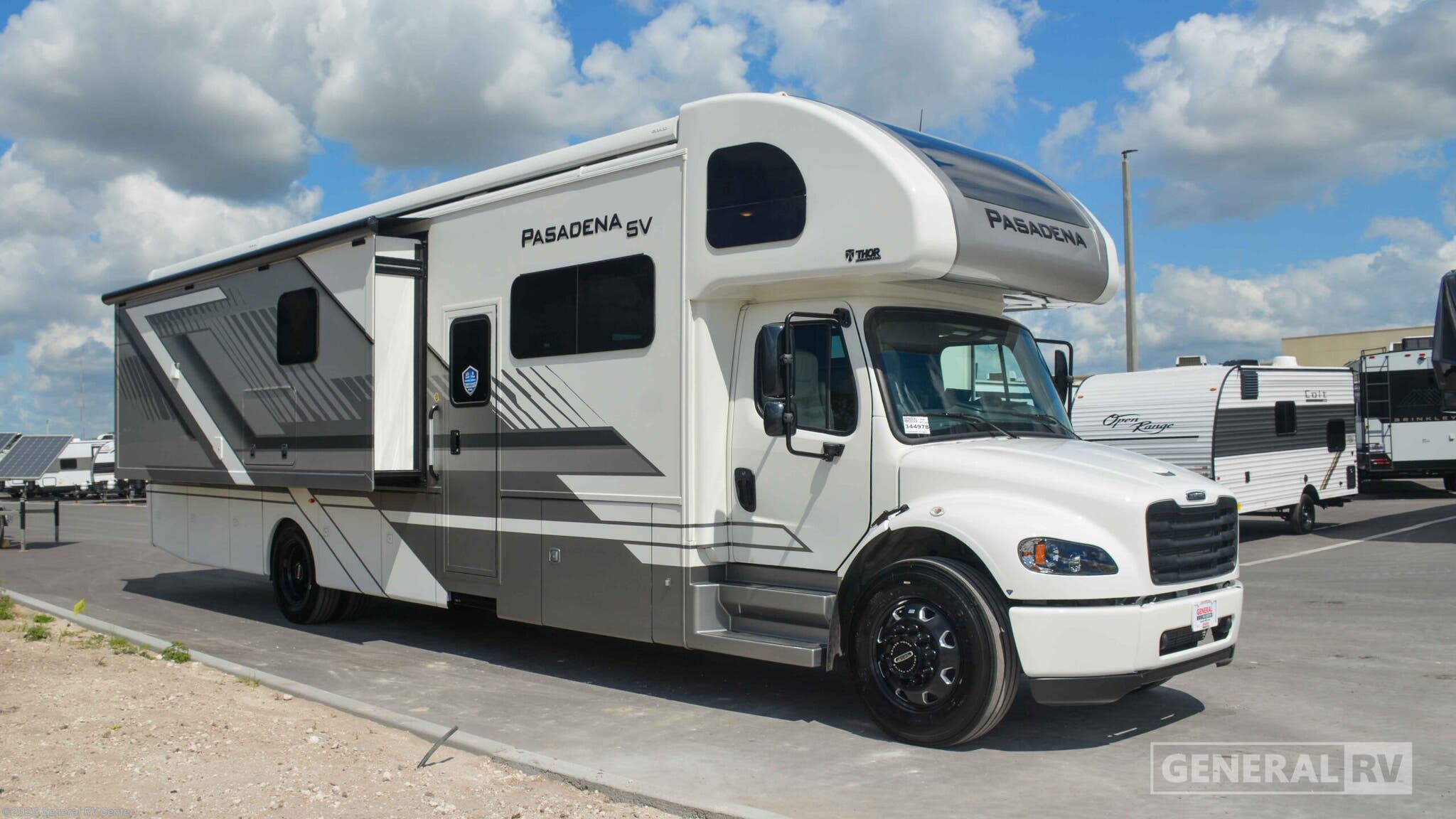New 2026 Thor Motor Coach Pasadena SV 38FX available in Winter Garden, Florida