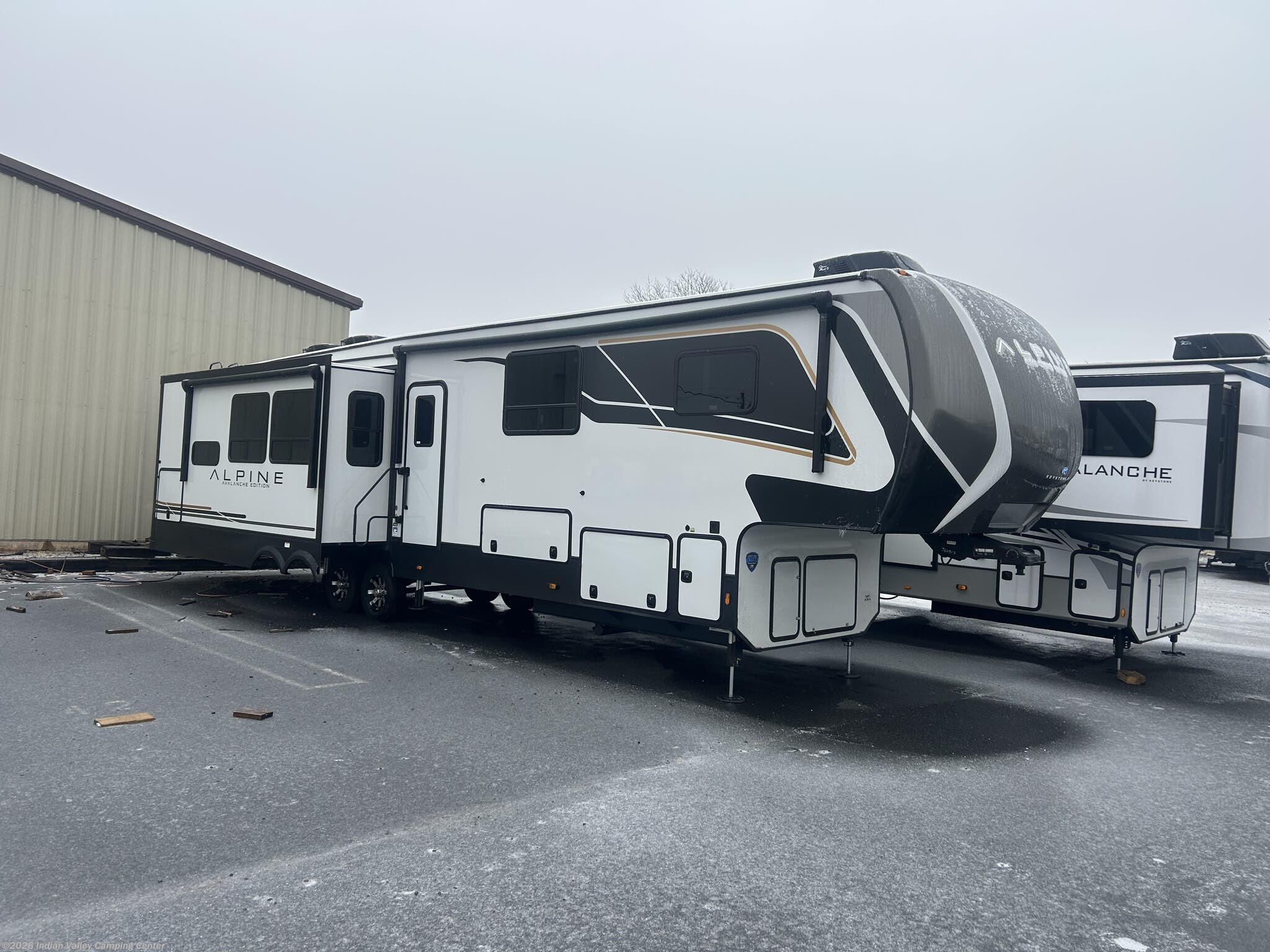 New 2026 Keystone Alpine Avalanche Edition 379MB available in Souderton, Pennsylvania