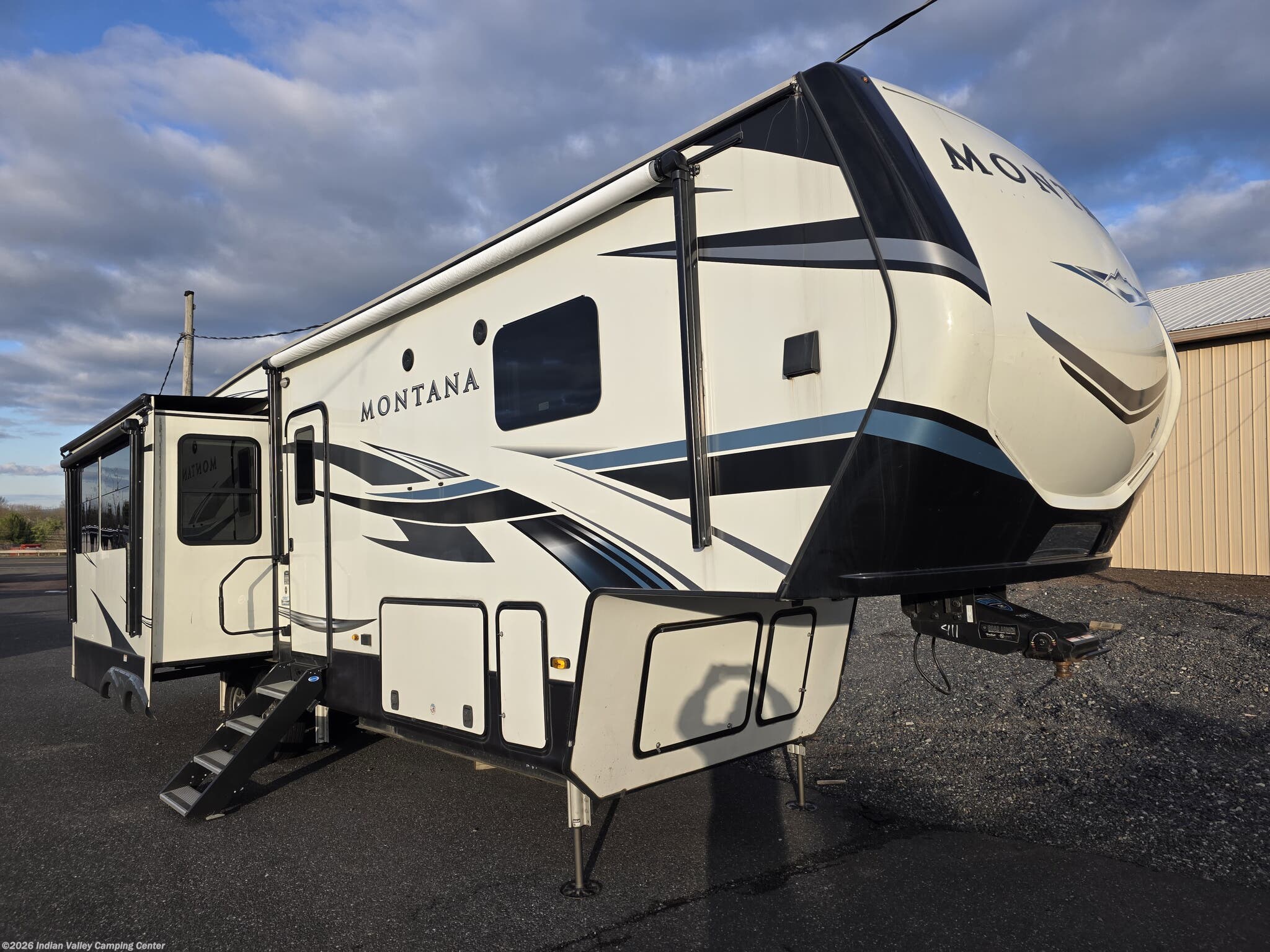 Used 2021 Keystone Montana 3121RL available in Souderton, Pennsylvania