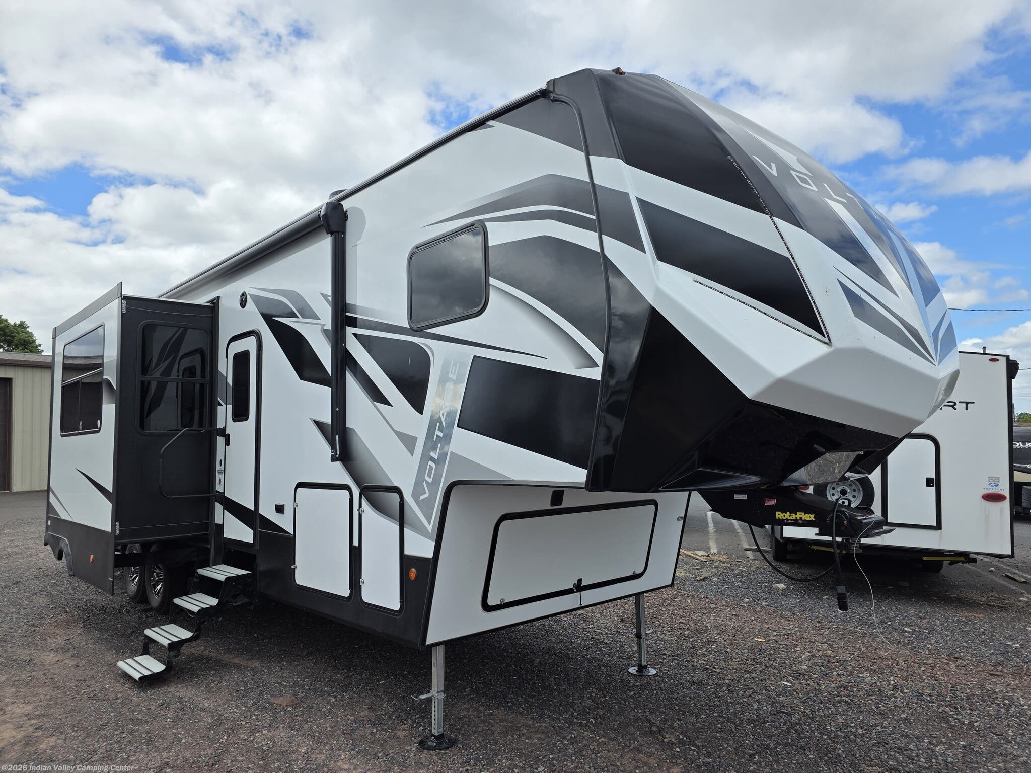 Used 2021 Dutchmen Voltage 3551 available in Souderton, Pennsylvania