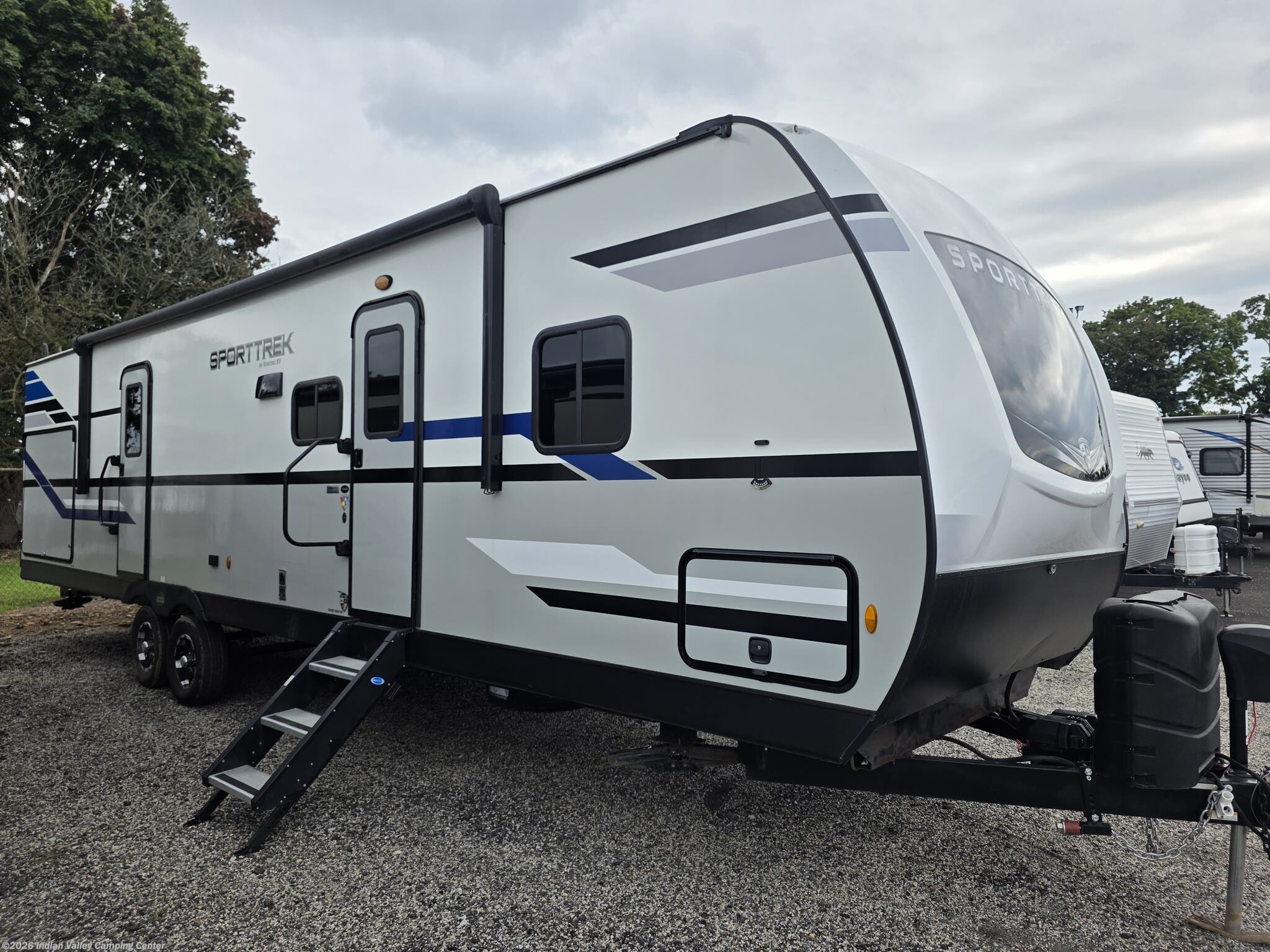 Used 2021  Venture RV SportTrek Touring Edition STT343VIK by Venture RV from Indian Valley Camping Center in Souderton, PA