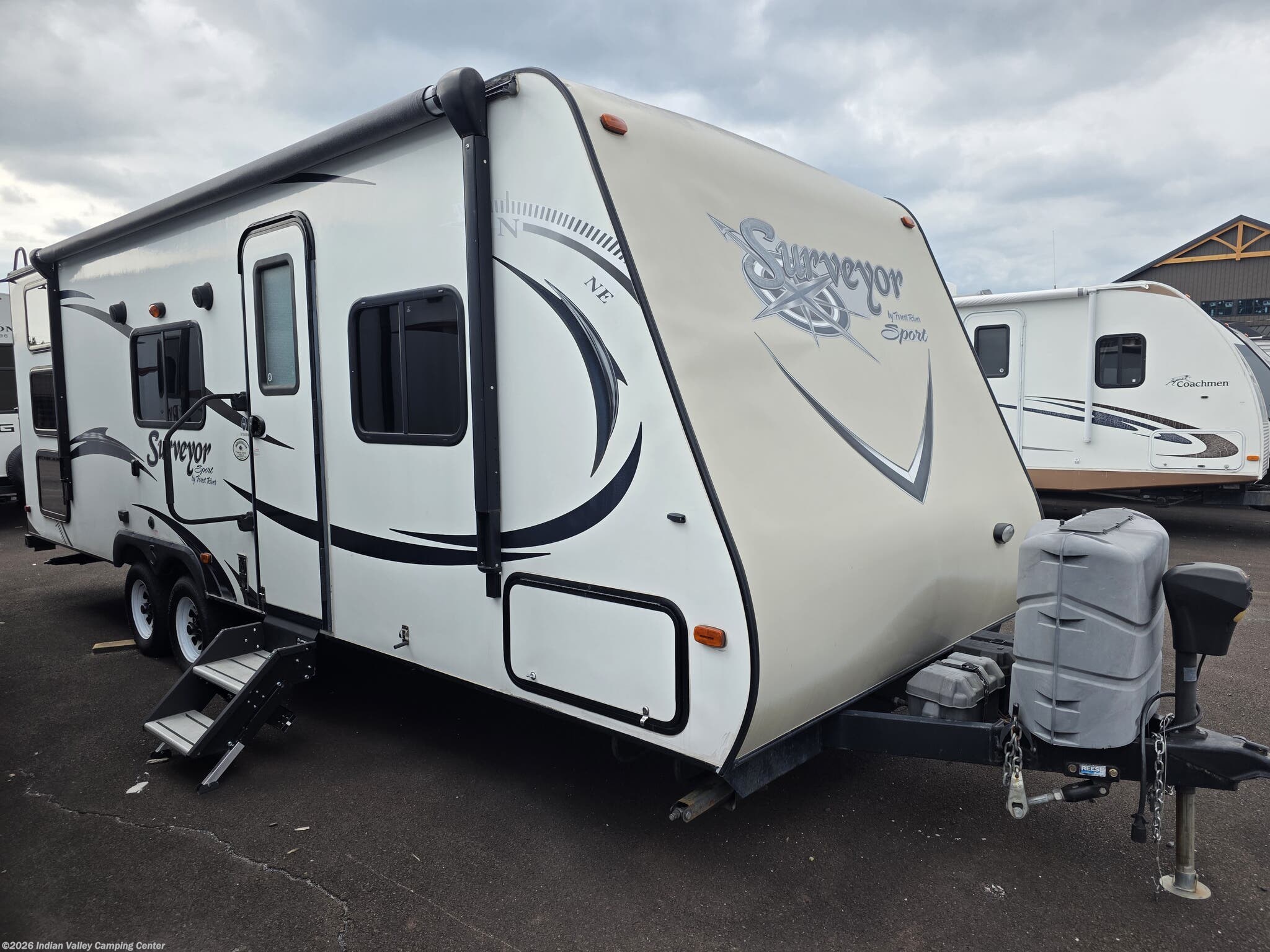 Used 2015  Forest River Surveyor Sport 260BHS by Forest River from Indian Valley Camping Center in Souderton, PA
