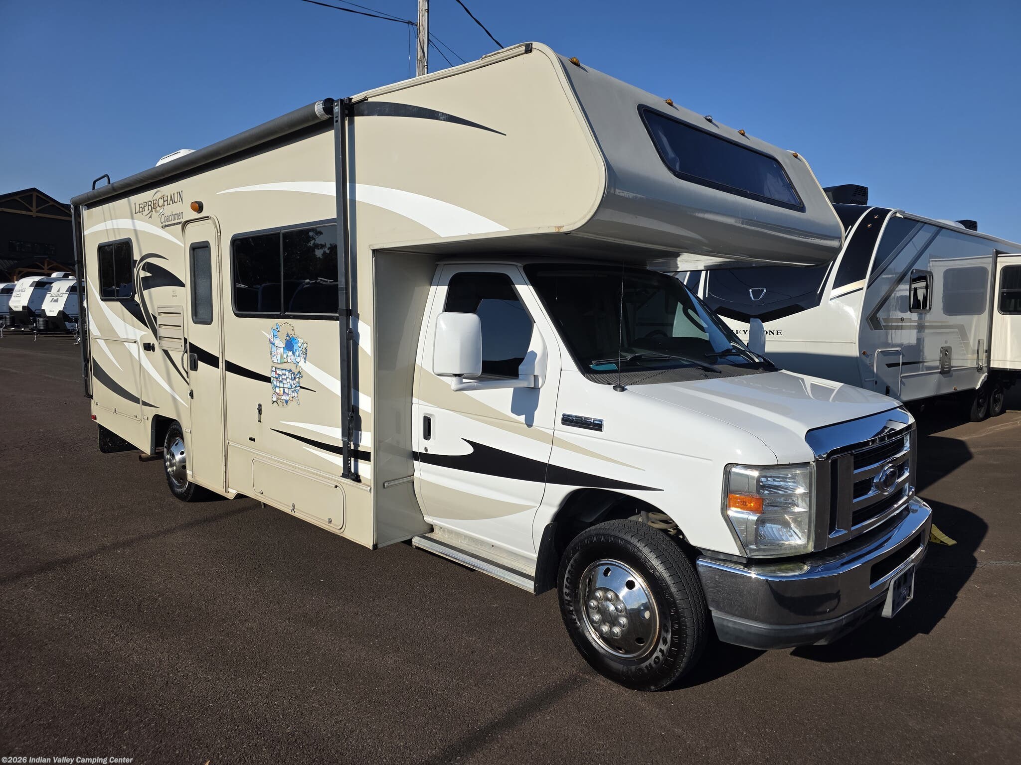 Used 2015  Coachmen Leprechaun 23U by Coachmen from Indian Valley Camping Center in Souderton, PA