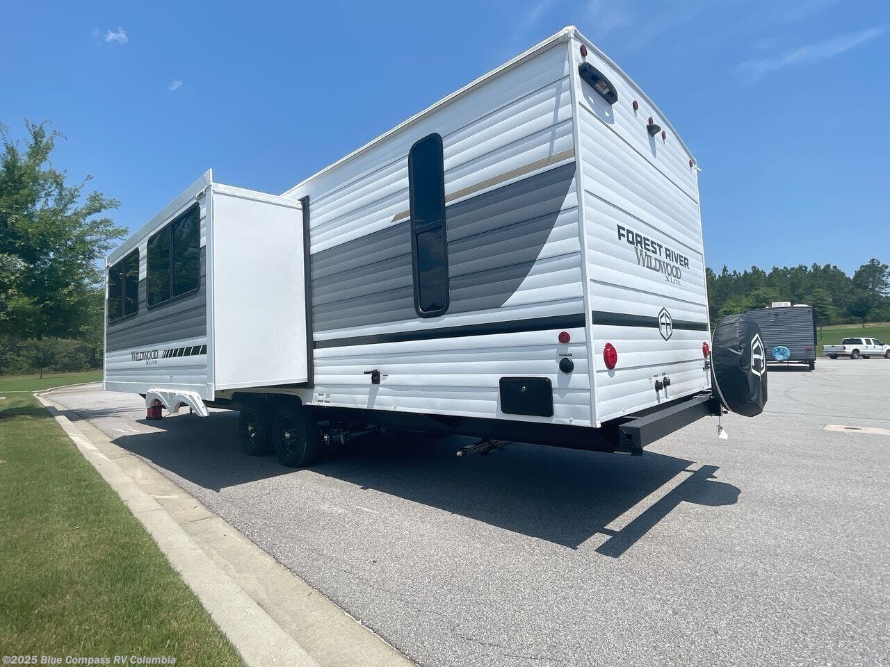 New 2025 Forest River Wildwood X-Lite 273QBXL available in Lexington, South Carolina