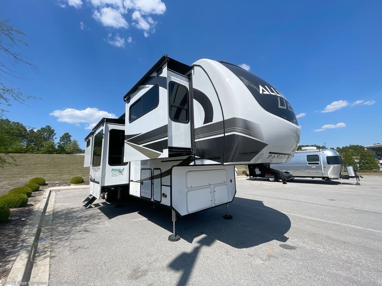 Used 2024 Alliance RV Paradigm 385FL available in Lexington, South Carolina