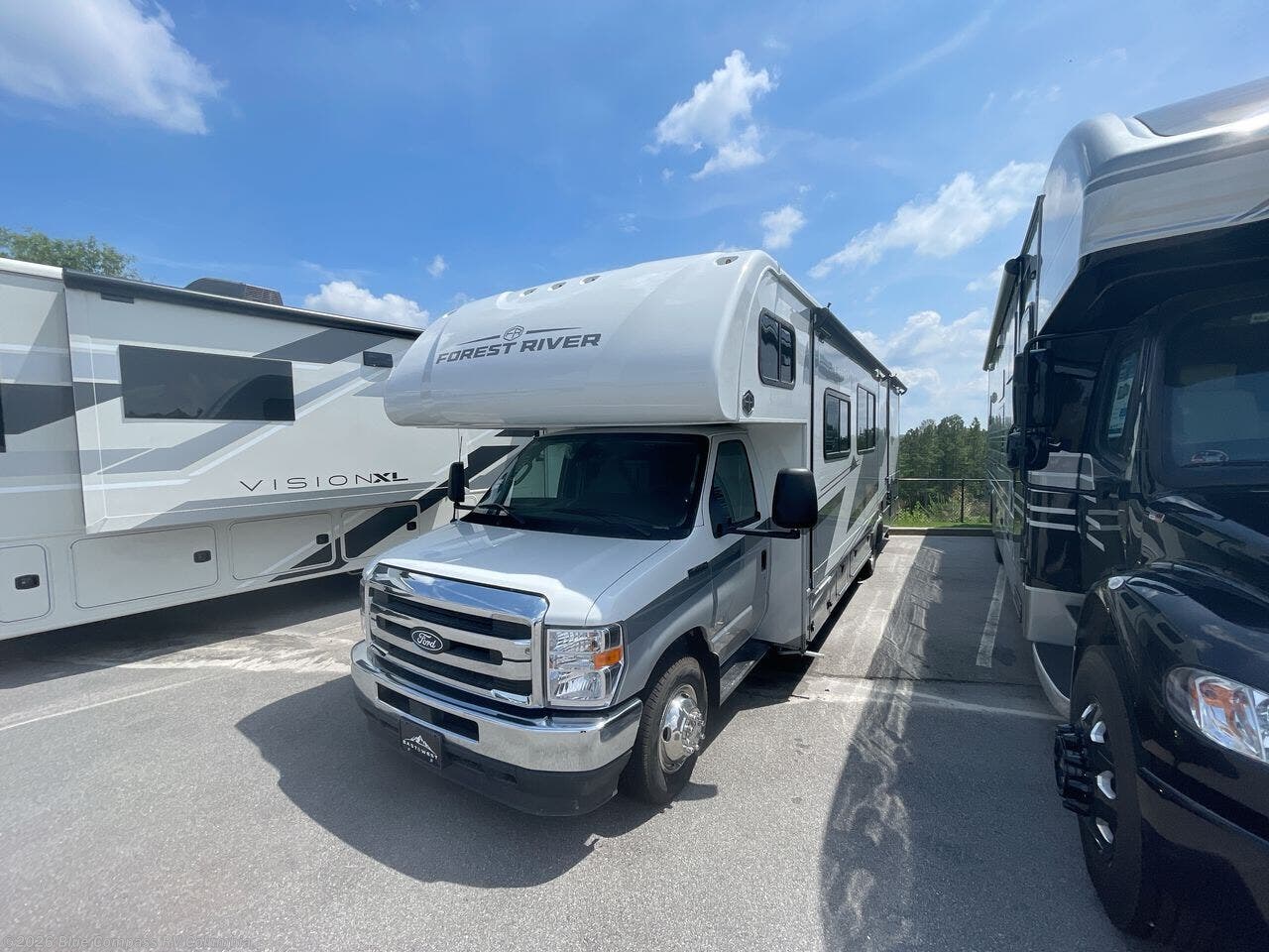 New 2027 East to West Entrada 2950OK available in Lexington, South Carolina