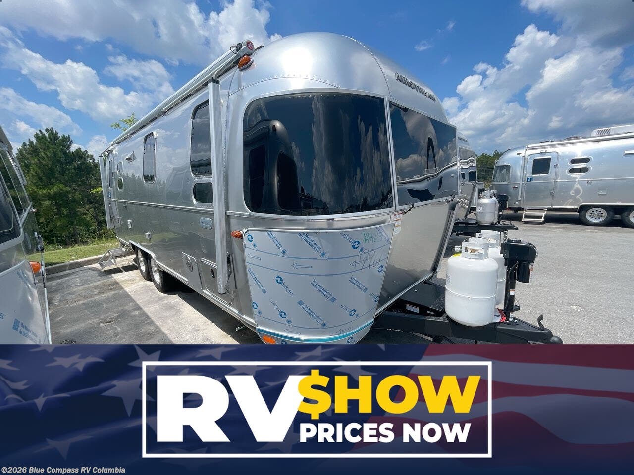 New 2026 Airstream Globetrotter 25FB available in Lexington, South Carolina