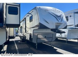 Used 2019 Outdoors RV Glacier Peak Mountain Series F28RKS available in Sandy, Oregon