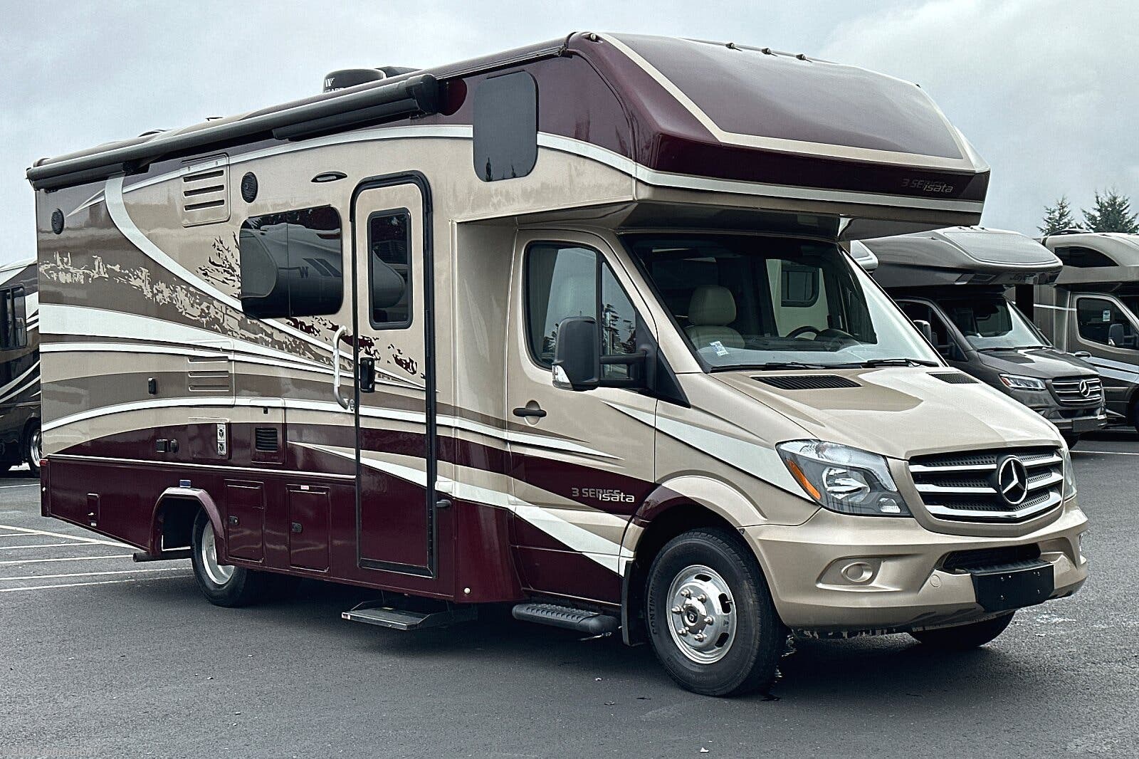 Used 2019 Dynamax Corp Isata 3 Series 24FW available in Sandy, Oregon