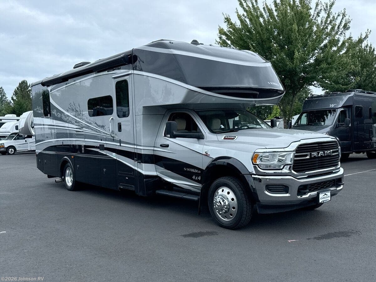 Used 2021 Dynamax Corp  Isata 5 FW 30 available in Sandy, Oregon