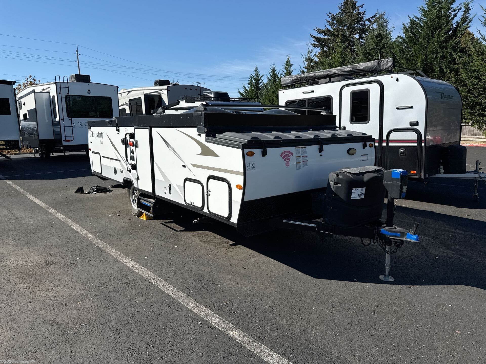 Used 2019 Forest River Flagstaff HARDSIDE 21QBHW available in Sandy, Oregon