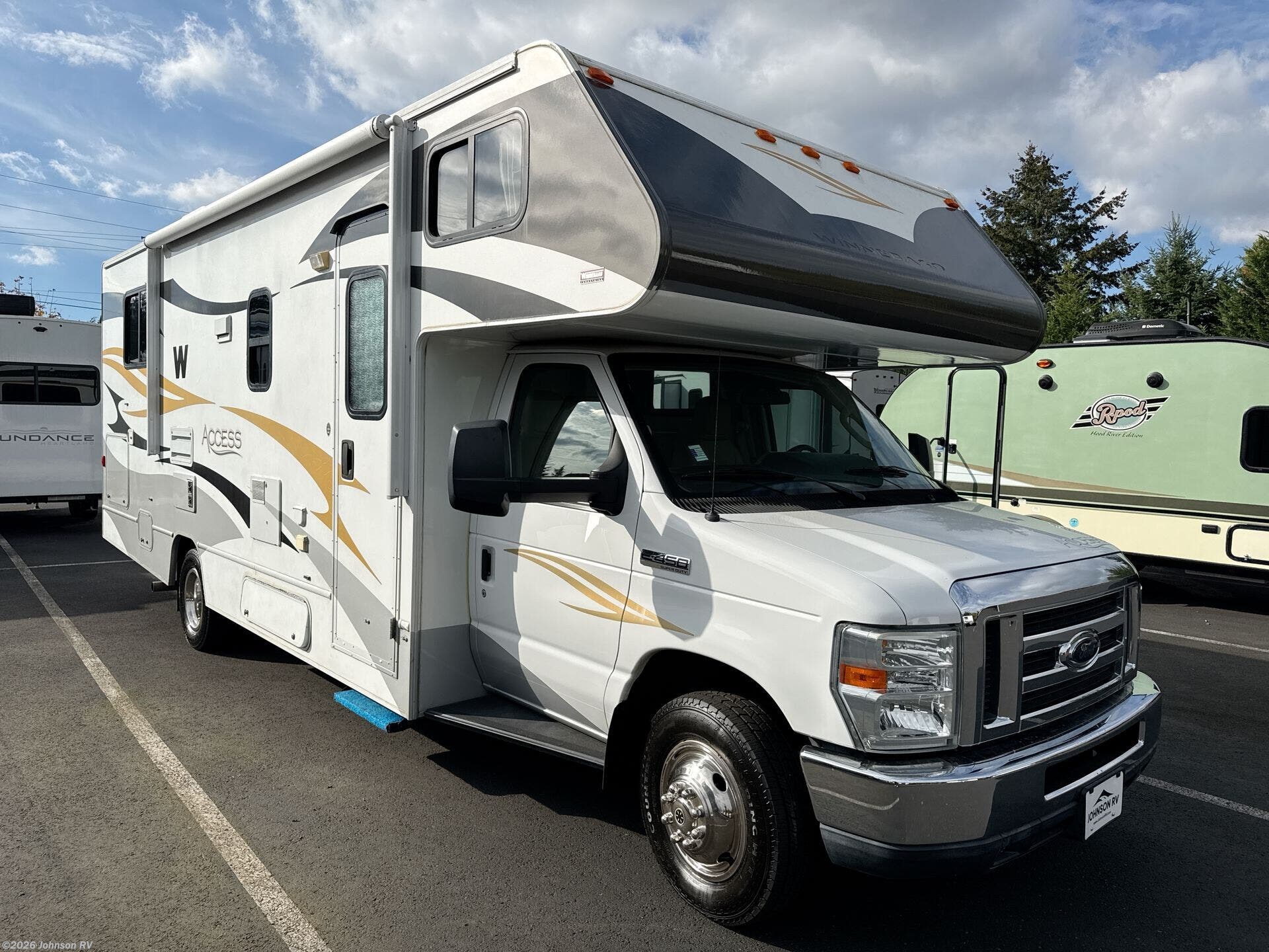 Used 2011 Winnebago Access 26Q available in Sandy, Oregon