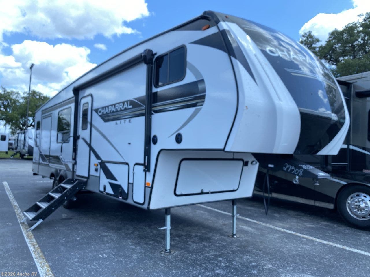 2022 Coachmen Chaparral Lite 284RL RV for Sale in Boerne, TX 78006-9250 |  BB1333 | RVUSA.com Classifieds