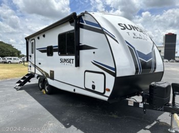 Used 2021 CrossRoads Sunset Trail Super Lite SS212RB available in Boerne, Texas