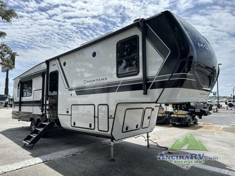 New 2026 Keystone Montana High Country 325RK available in Boerne, Texas