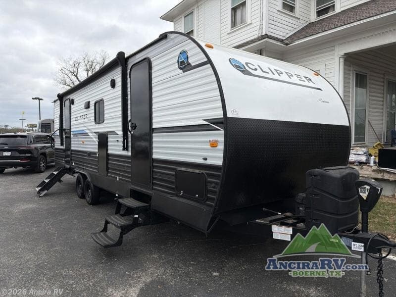 Used 2022 Coachmen Clipper Ultra-Lite 262BHS available in Boerne, Texas