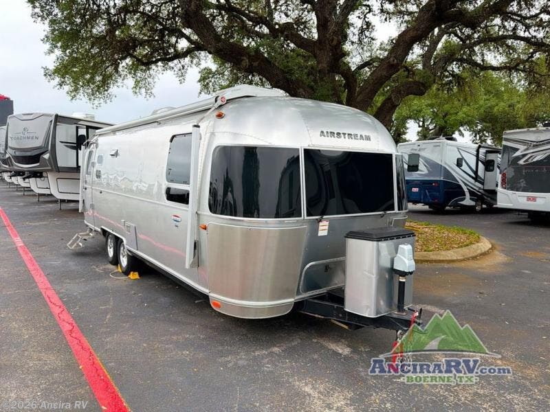 Used 2017 Airstream International Signature 27FB available in Boerne, Texas