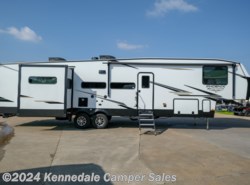New 2022 Shasta  Phoenix 355FBX available in Kennedale, Texas