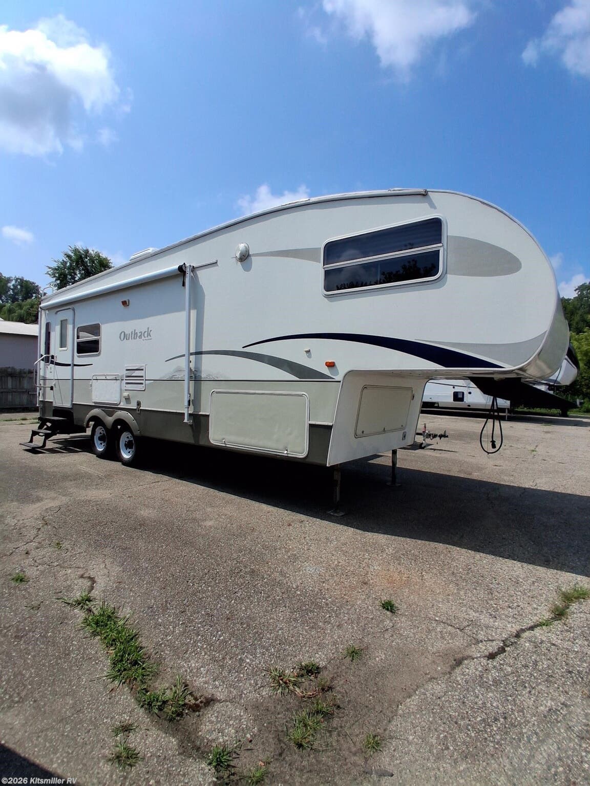 New 2004 Keystone Outback Sydney Edition 28FRLS available in Mason, Michigan