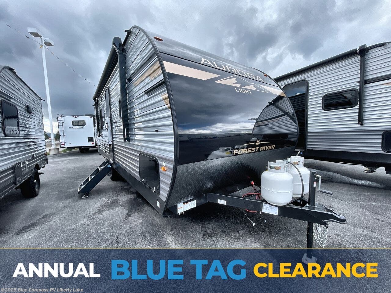New 2025 Forest River Aurora Light 26BH available in Liberty Lake, Washington