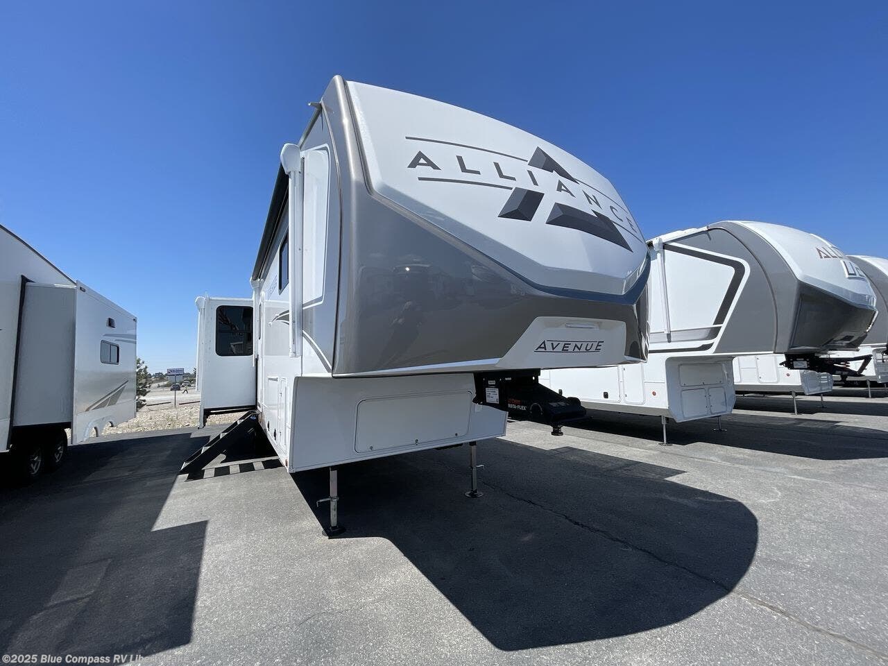 New 2026 Alliance RV Avenue 32RLS available in Liberty Lake, Washington