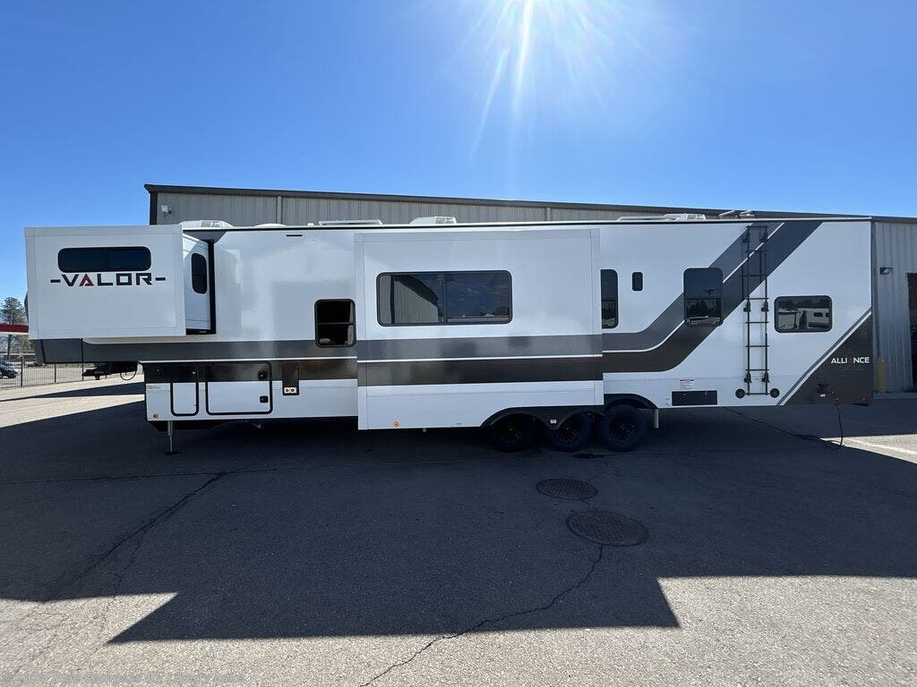 New 2025 Alliance RV Valor 40V13 available in Liberty Lake, Washington