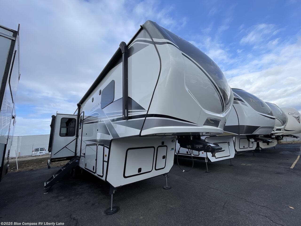 Used 2024 Keystone Montana 3123RL available in Liberty Lake, Washington