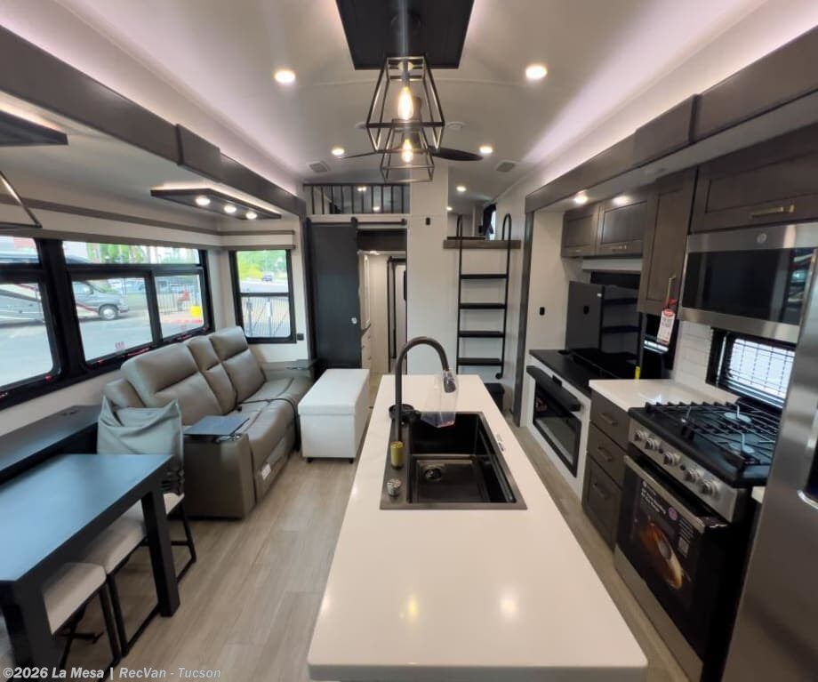 New 2026 Heartland Bighorn 40DB available in Tucson, Arizona