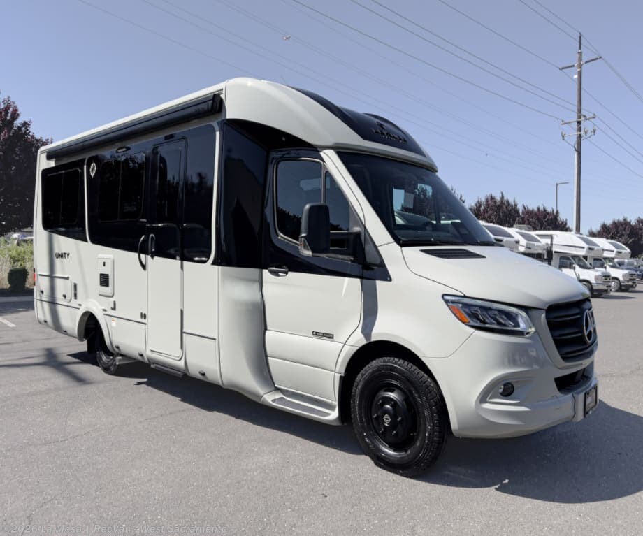 New 2026 Leisure Travel Unity U24FX available in West Sacramento, California