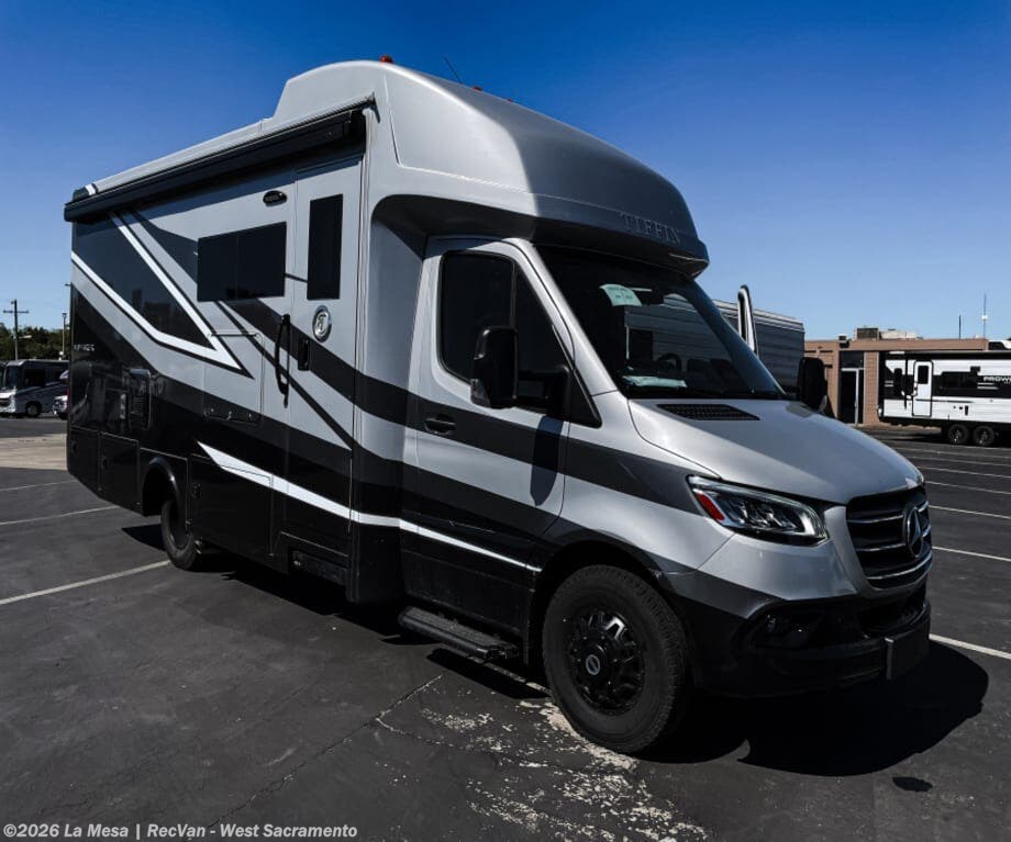 New 2027 Tiffin Wayfarer 25RW available in West Sacramento, California