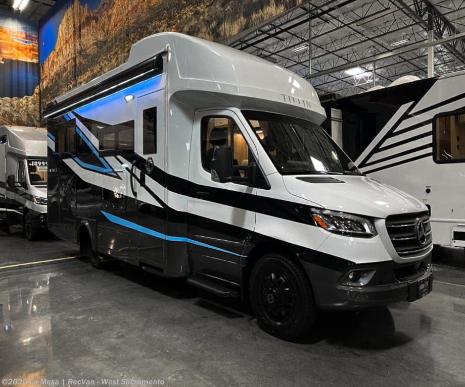 New 2027 Tiffin Wayfarer 25XLW available in West Sacramento, California