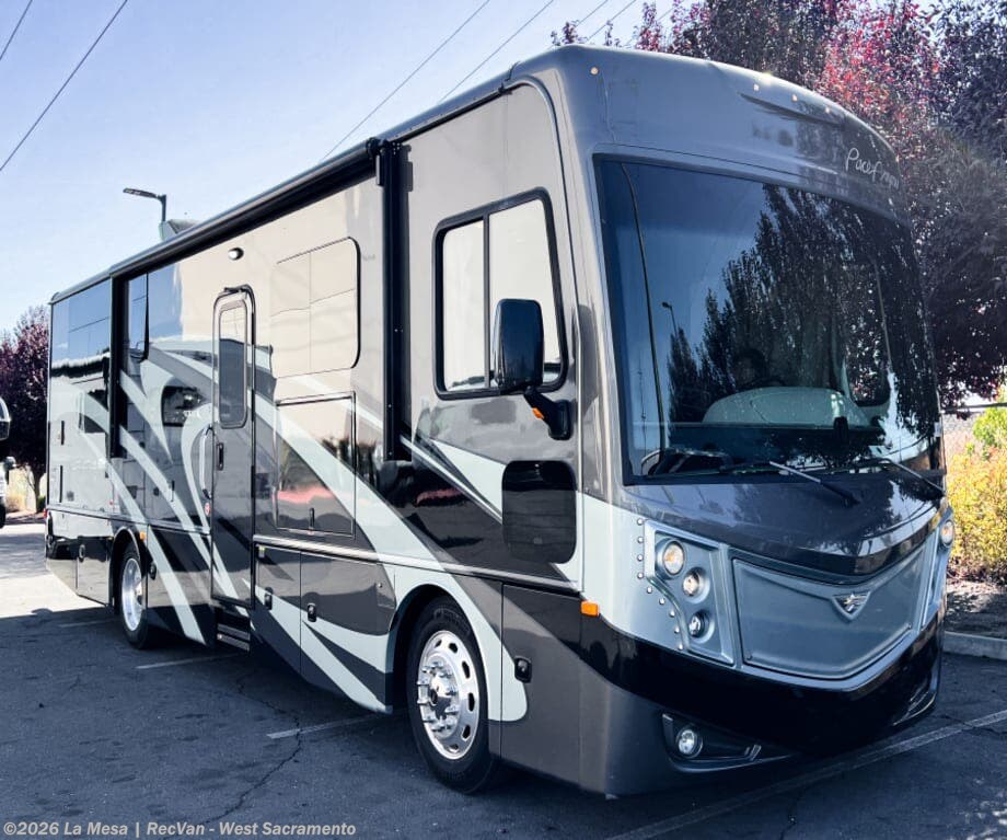 Used 2020  Fleetwood Pace Arrow 33D by Fleetwood from La Mesa | RecVan - West Sacramento in West Sacramento, CA